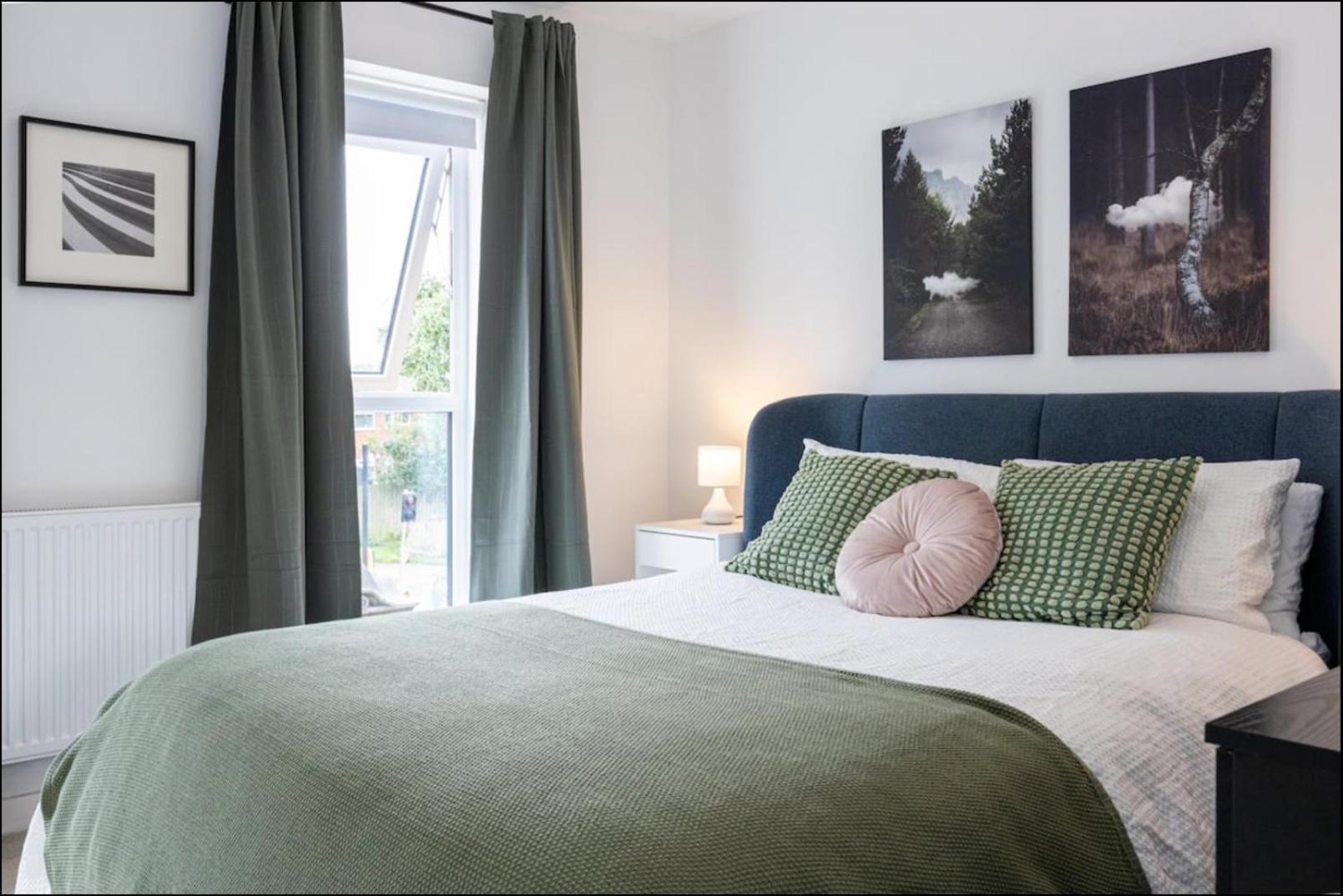 Elegance Retreat - 2 Bed Holiday Home With Parking Manchester Exterior foto